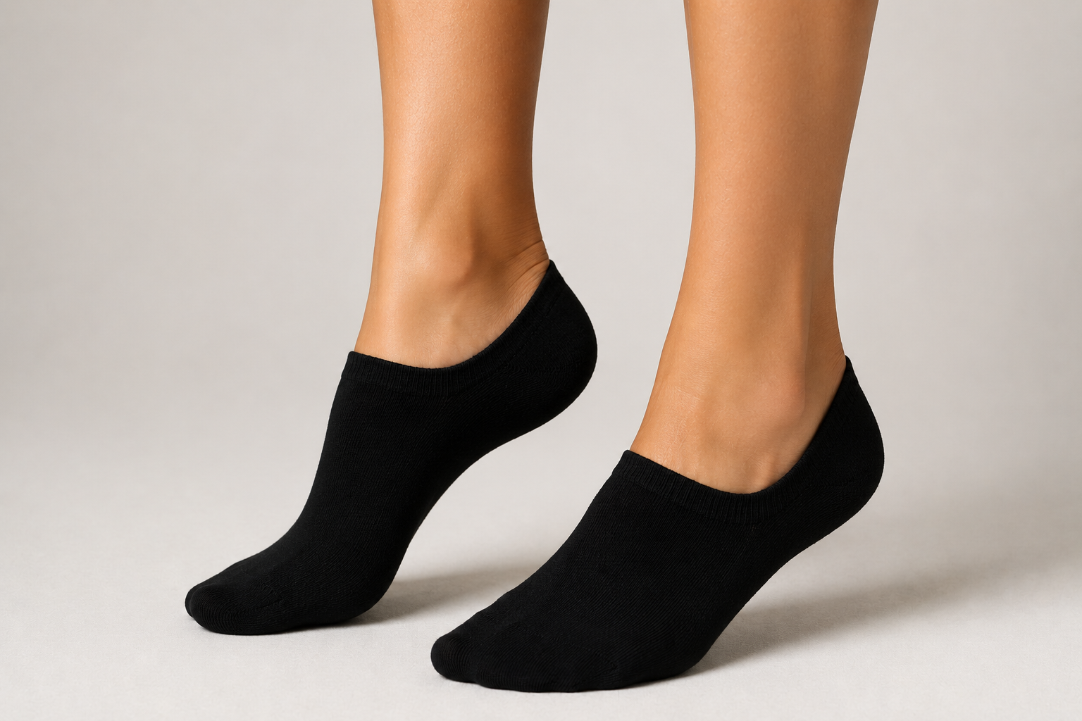 TR Low women black