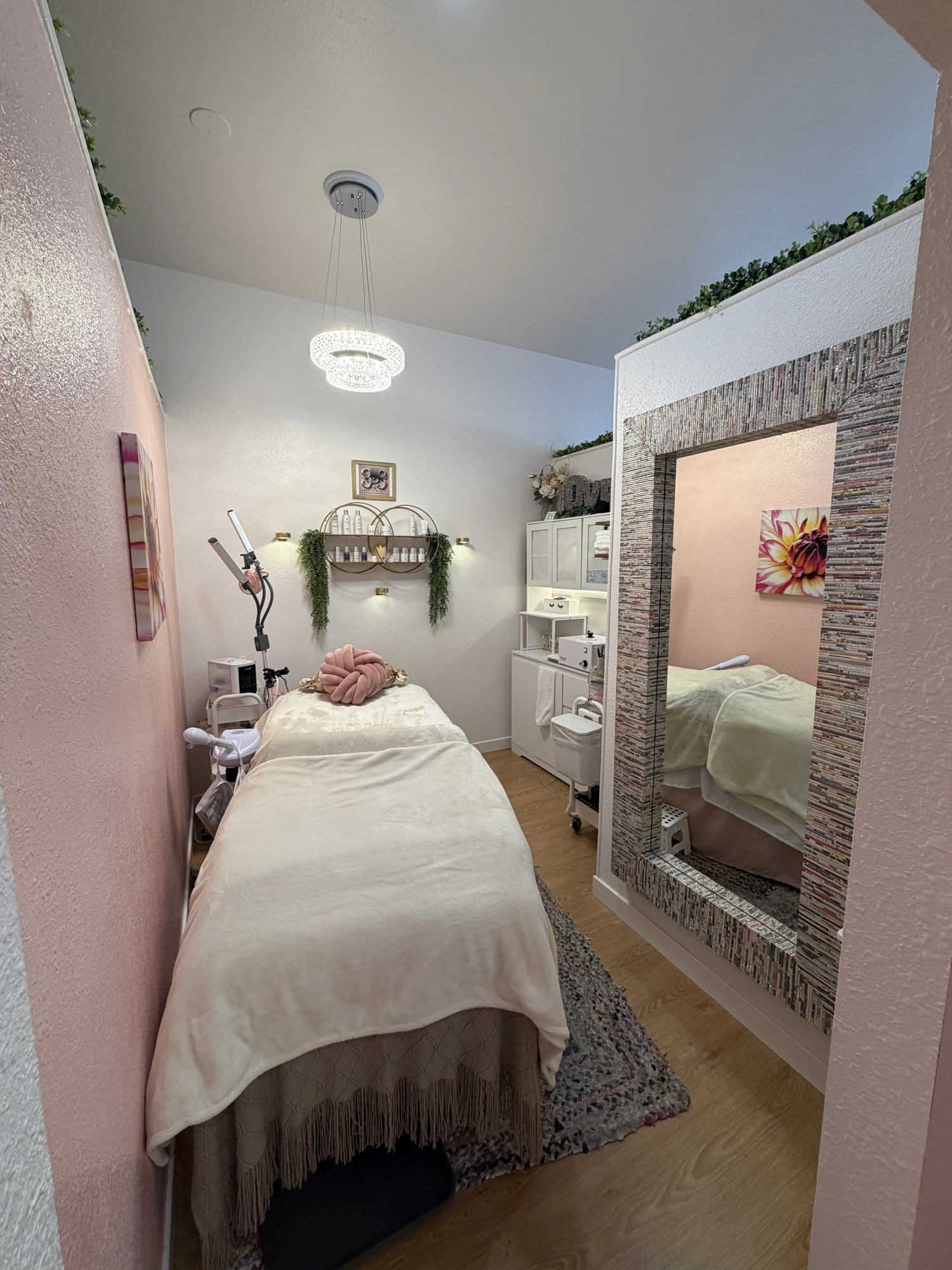 303 Aesthetics & Beauty treatment room