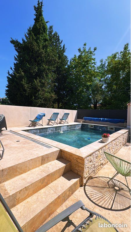 Maison rénovée avec piscine et accès privé à la Sorgue