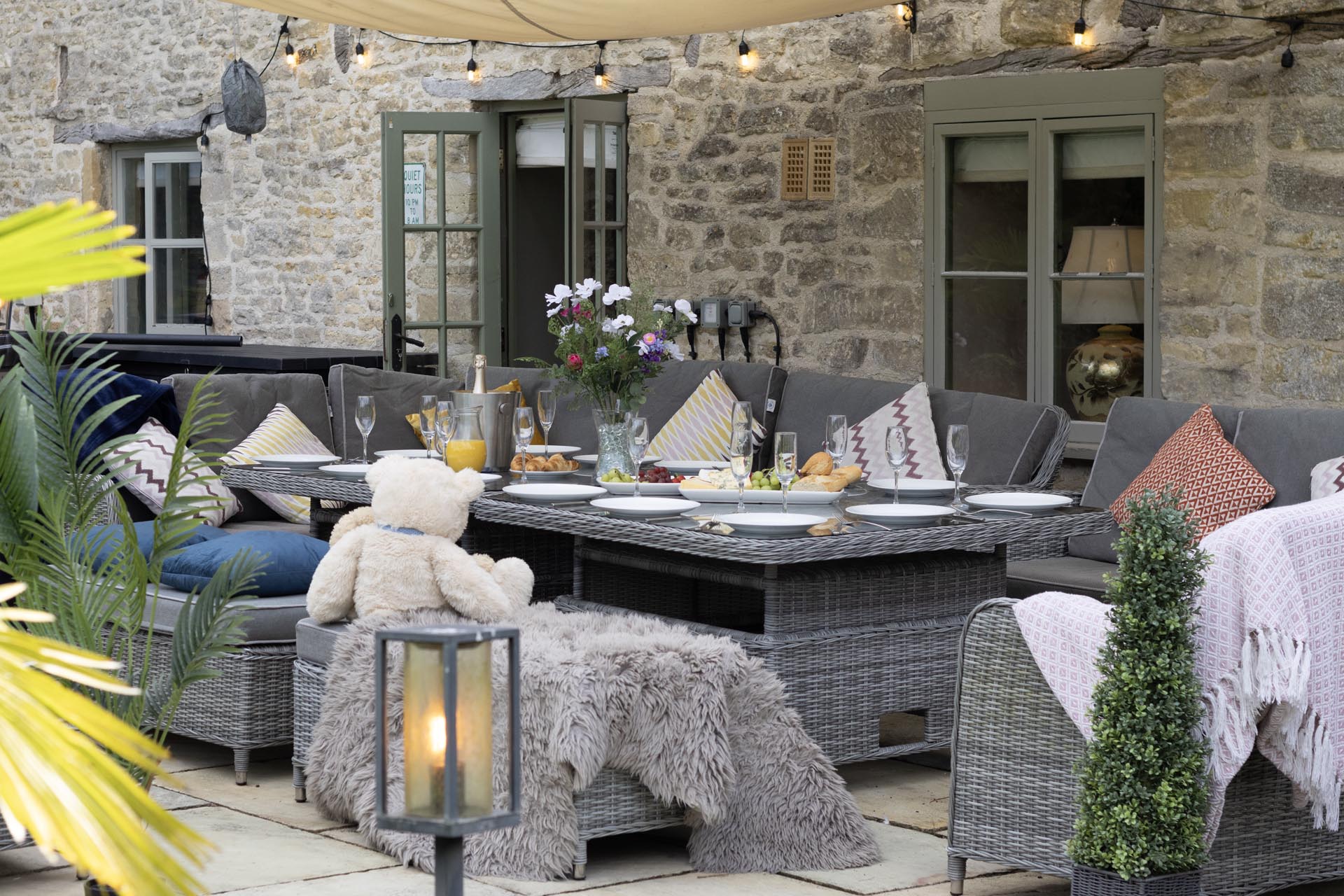 5* Cotswold Chocolate Box Manor House photo 12