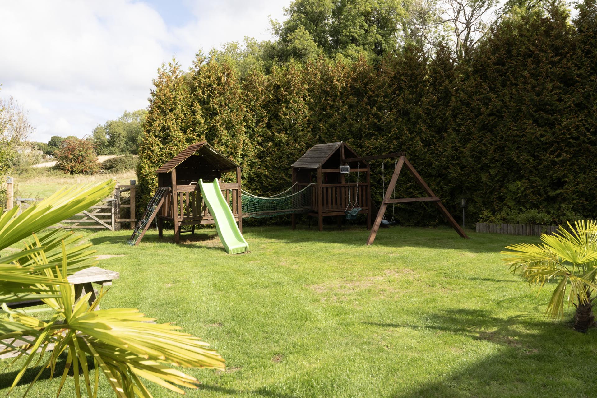5* Cotswold Chocolate Box Manor House photo 11