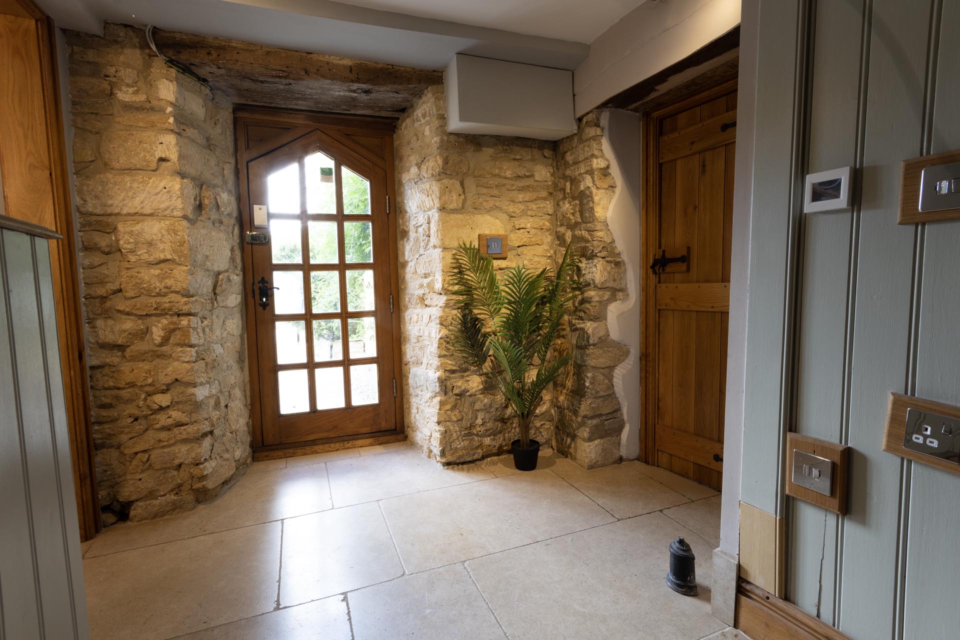 5* Cotswold Chocolate Box Manor House photo 19