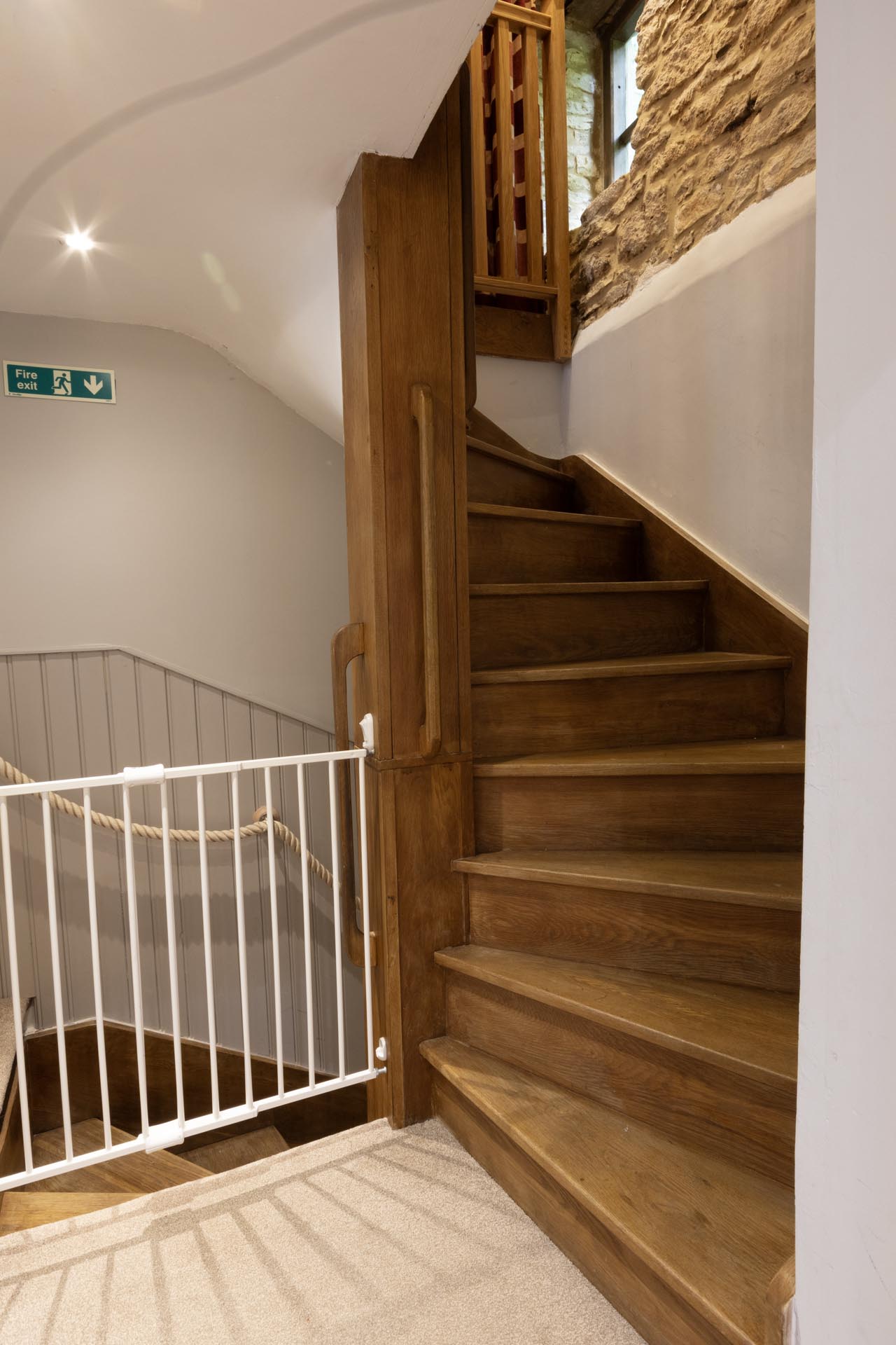 5* Cotswold Chocolate Box Manor House photo 53