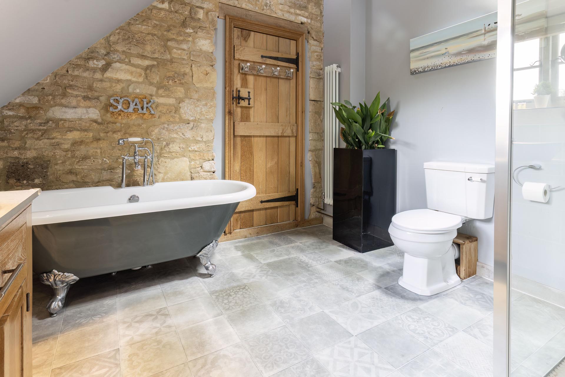 5* Cotswold Chocolate Box Manor House photo 34