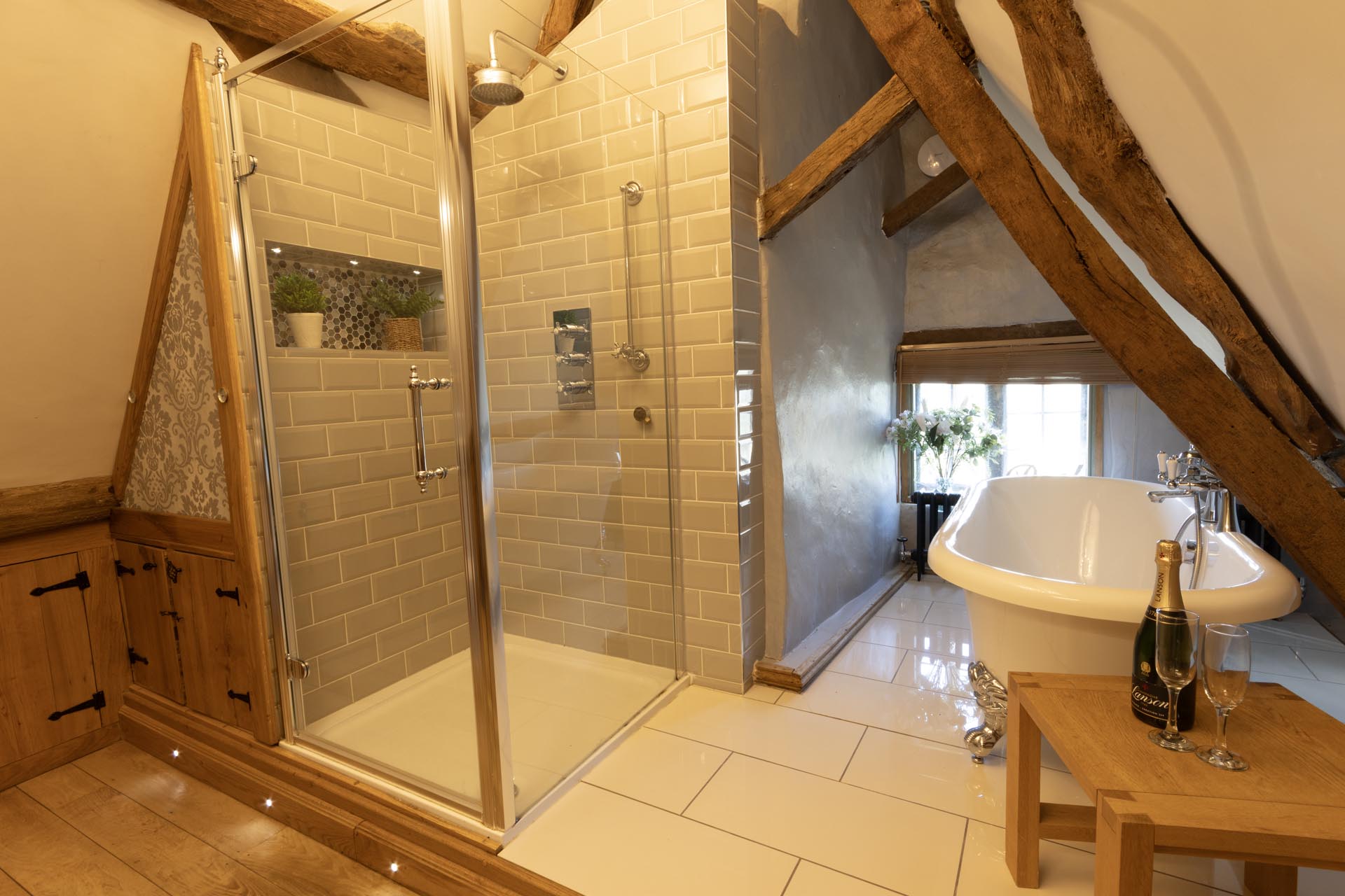 5* Cotswold Chocolate Box Manor House photo 38