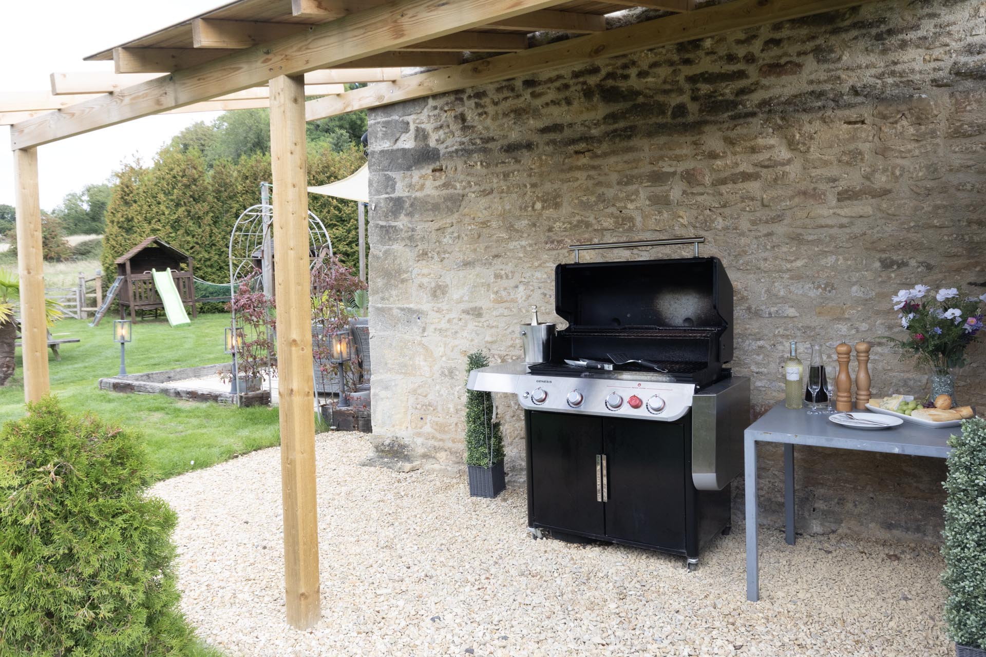 5* Cotswold Chocolate Box Manor House photo 16