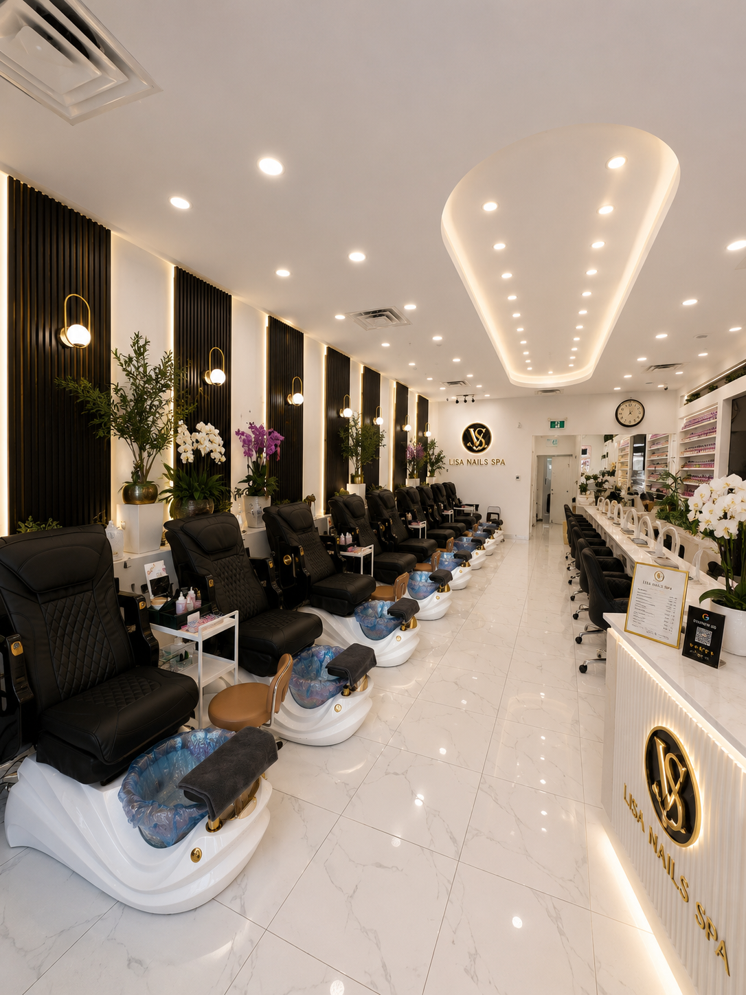 Lisa Nail Spa interior