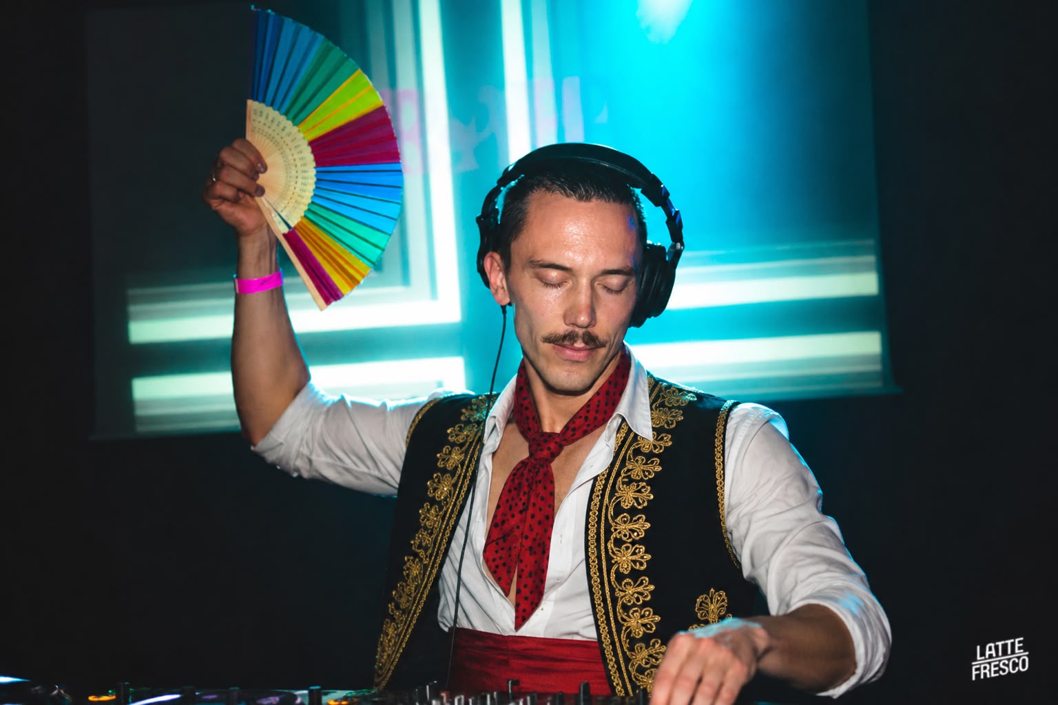 DJ Erik