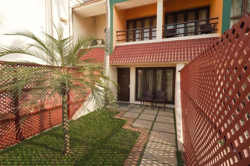 Deluxe Pet-Friendly Room