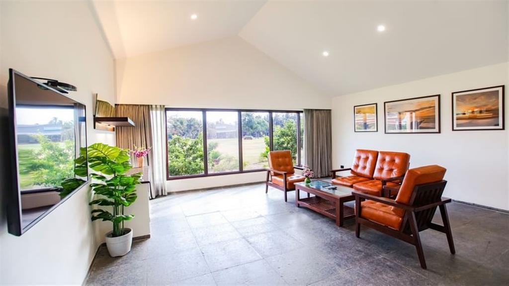 Grandeur Suite — Abode Executive Lounge Access