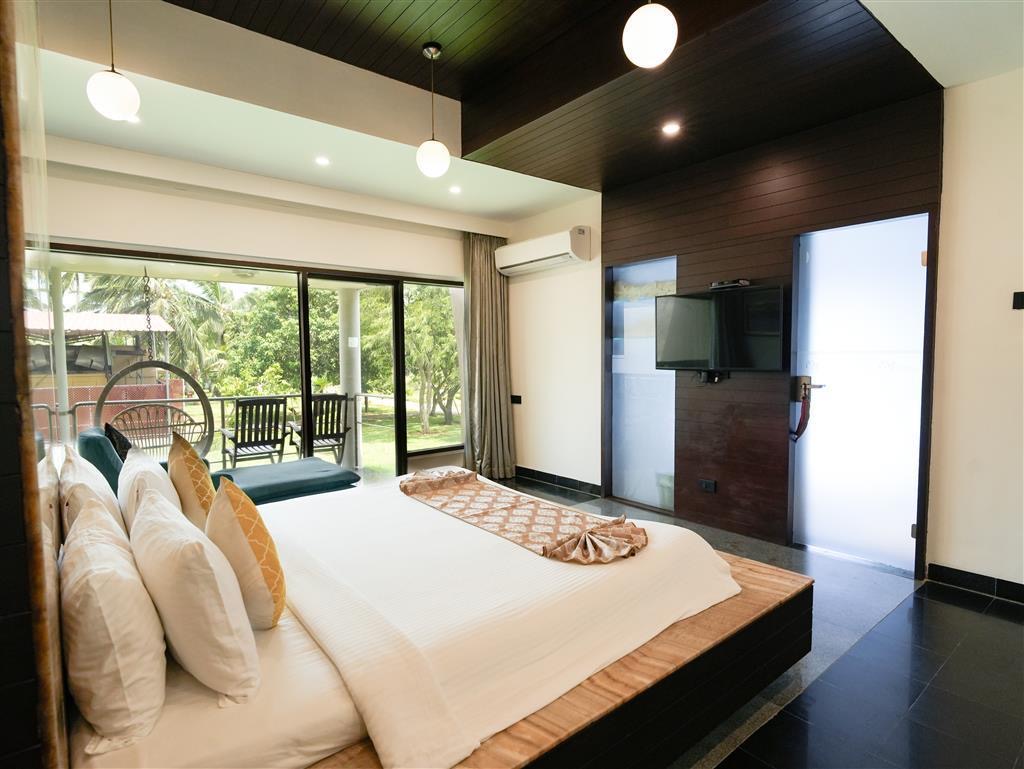 Grandeur Suite — Abode Executive Lounge Access