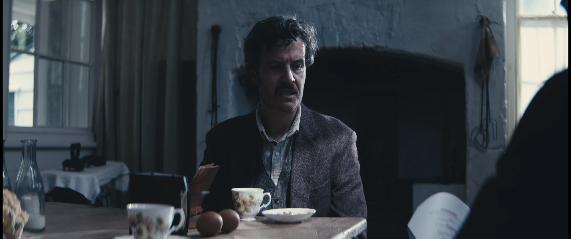 Breakfast · single · period portrait