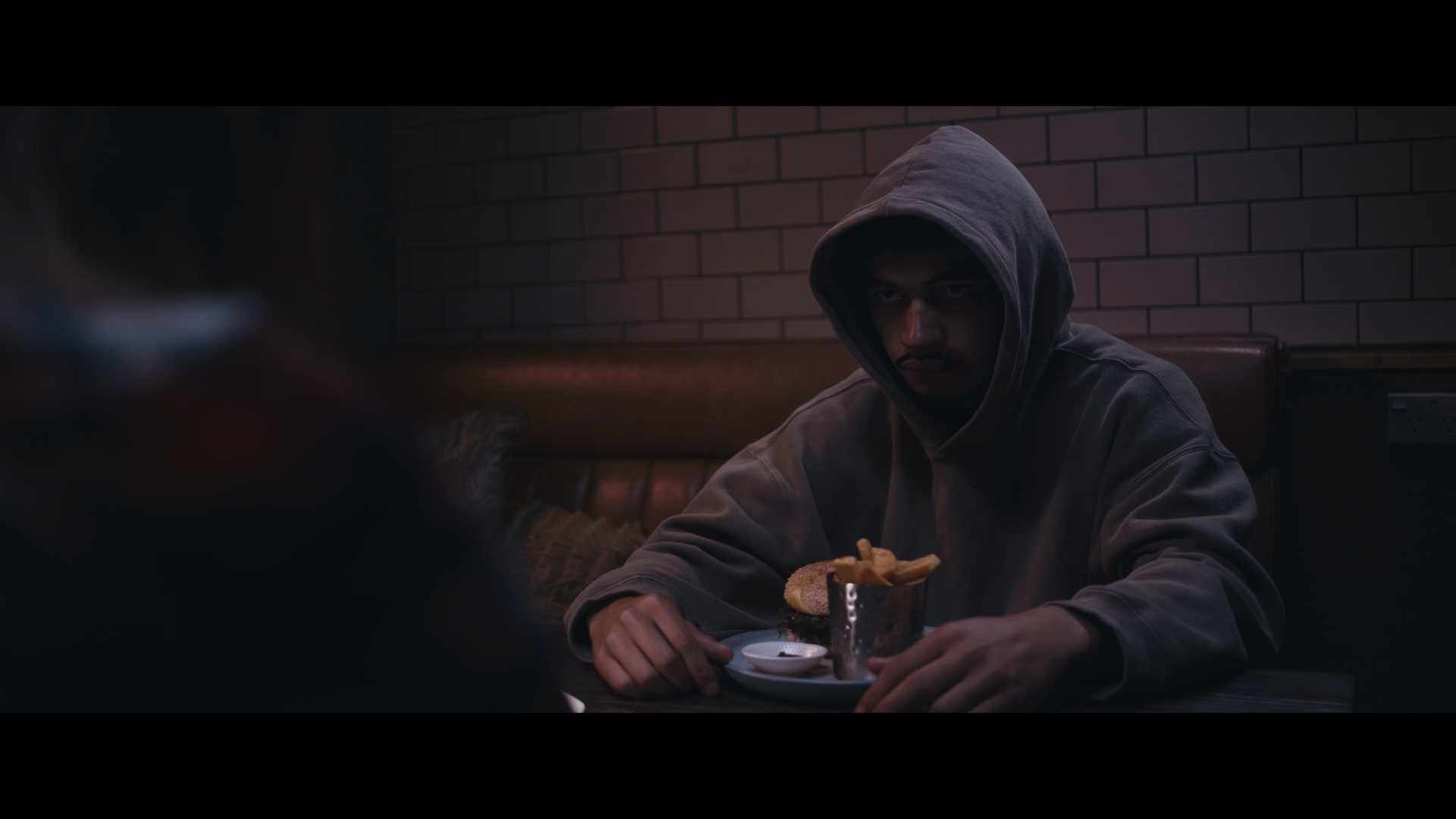 Hooded · medium · direct look